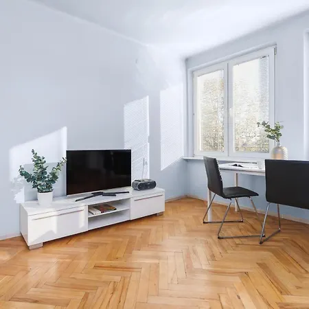 Studio Mogilska By Renters Apartment *